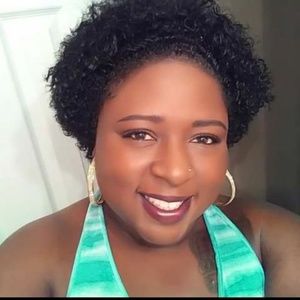 Meet your Posher, Shelly